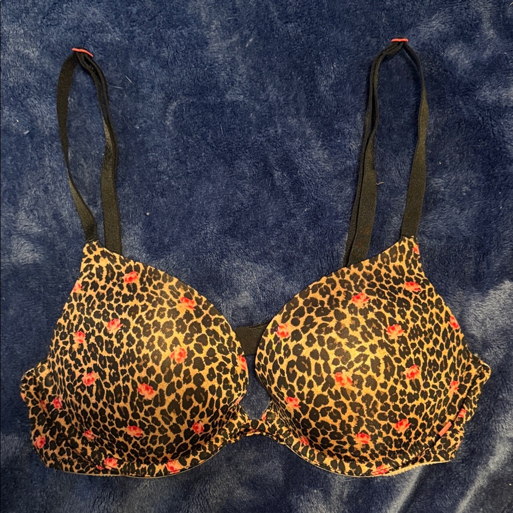Leopard Print Women's Bra with Red Accents